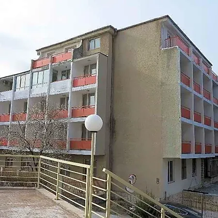 Tango Hotel 3*